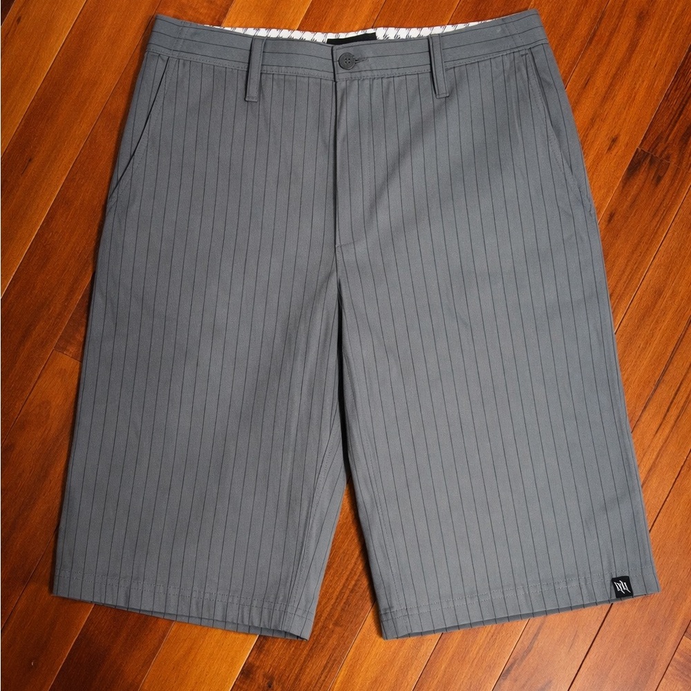 Hurley Gray Pinstripe Shorts Size 30